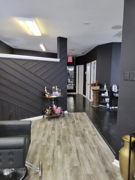 More Photos Of 2708 E 10th St, Greenville Office For Sale