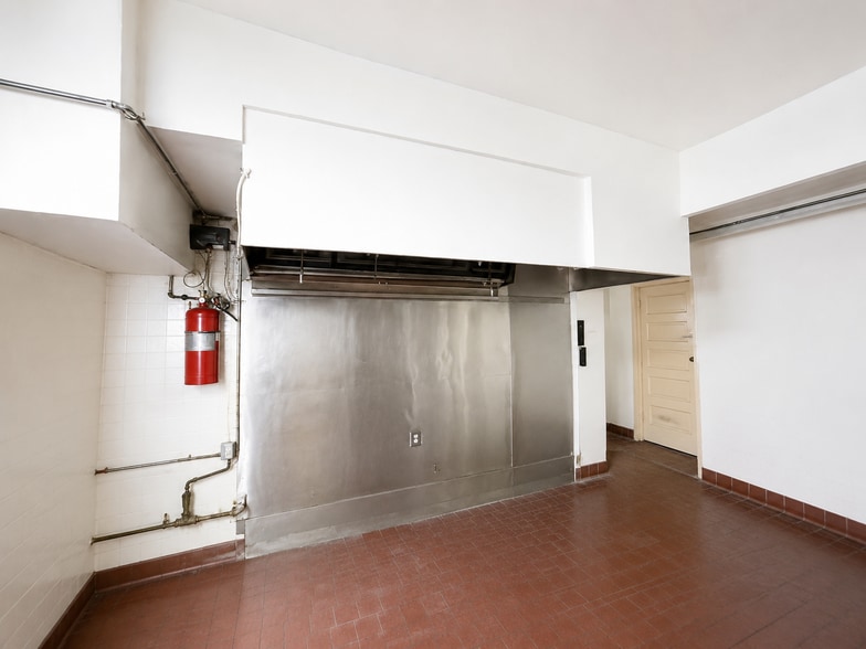 More Photos Of 5125 Georgia Ave NW, Washington Restaurant For Lease