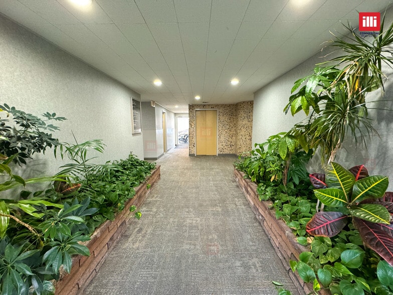More Photos Of 8230 Beverly Blvd, Los Angeles Office For Lease