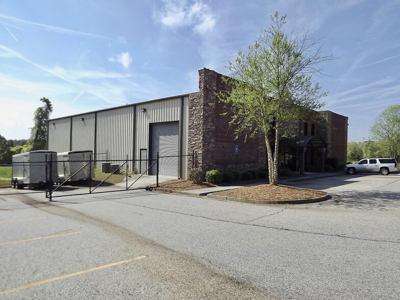 More Photos Of 410 Grayson Dr, Winder Distribution For Lease