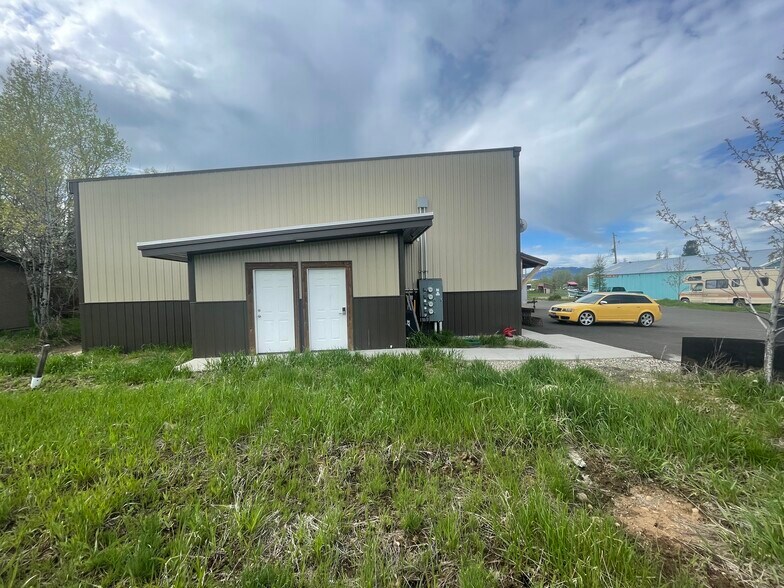 More Photos Of 460 Krahn Ln, McCall Warehouse For Sale