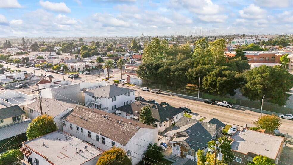 More Photos Of 2616 Broadway, Huntington Park Apartments For Sale