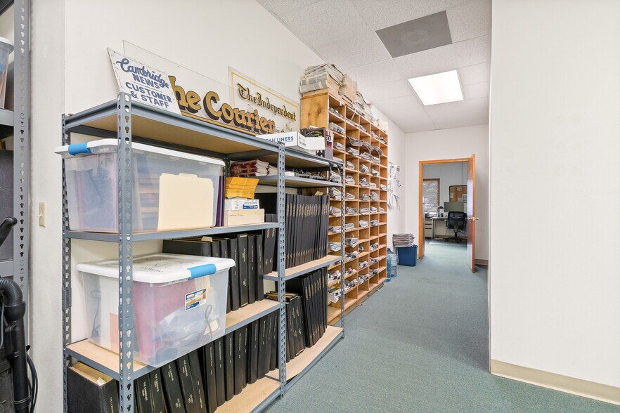 More Photos Of 316 N Main St, Lake Mills Office For Sale