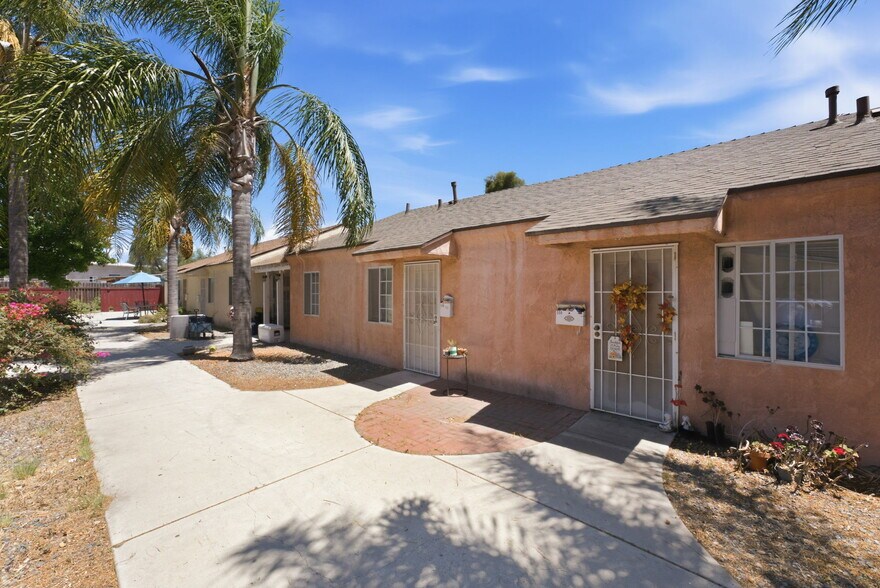 More Photos Of 559-565 61st St, San Diego Apartments For Sale