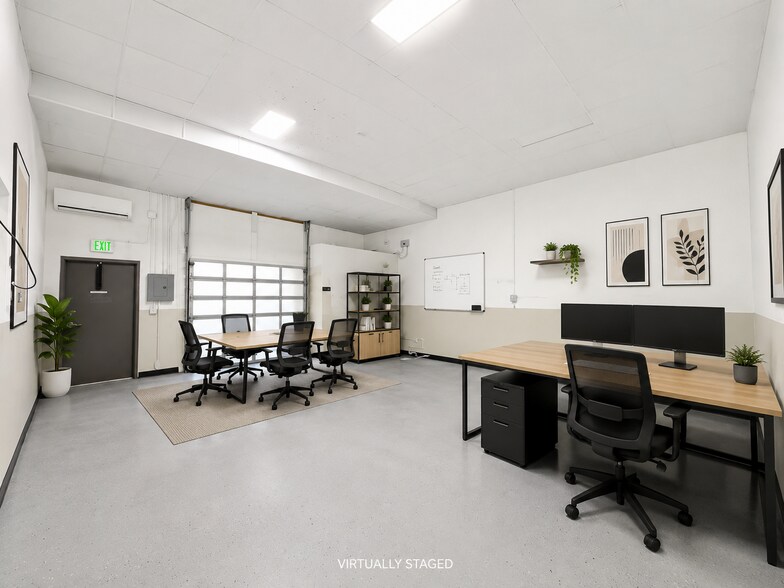 More Photos Of 1211 Okeechobee Rd, West Palm Beach Flex For Lease