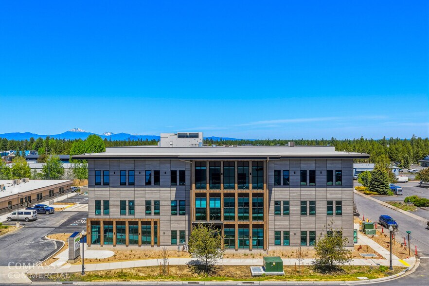 Primary Photo Of 51601 Bluewood Ave, La Pine Rehabilitation Center For Lease