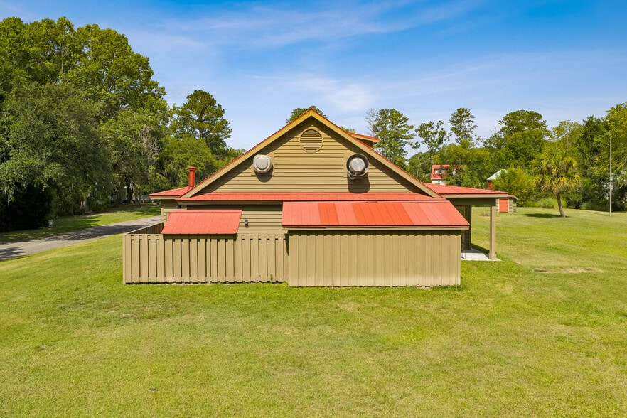 More Photos Of 205 Coosaw Way, Ridgeland Lodge Meeting Hall For Sale