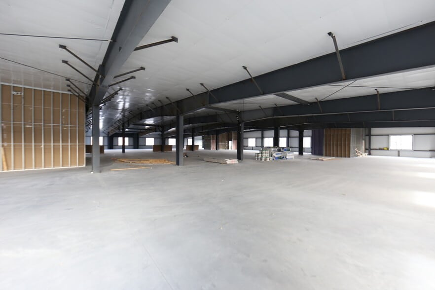 More Photos Of 140 Ace St, Fall River Light Manufacturing For Lease