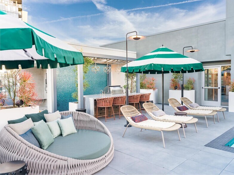 More Photos Of 6220 Selma Ave, Los Angeles Apartments For Lease