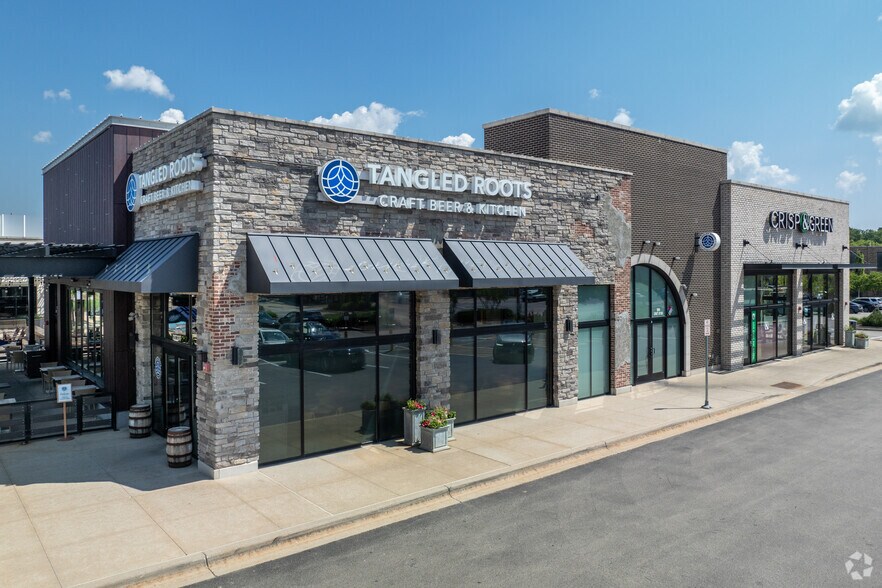 More Photos Of 899-913 N Milwaukee Ave, Vernon Hills Restaurant For Lease