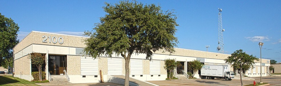 More Photos Of 2100 Denton Dr, Austin Warehouse For Lease