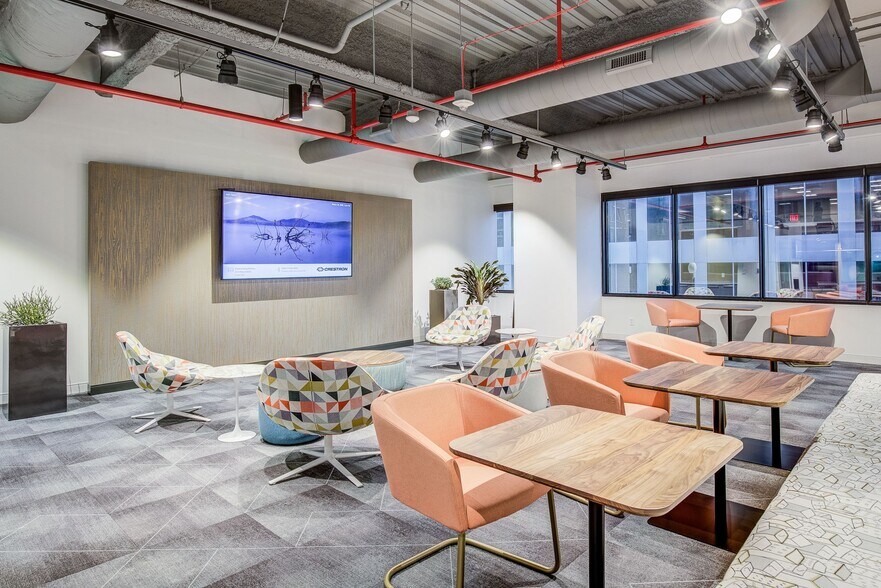 More Photos Of 200 N Broadway, Saint Louis Office For Lease