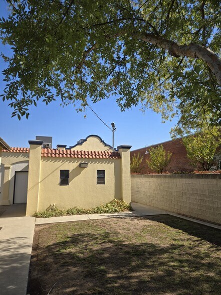 More Photos Of 1473-1477 N Van Ness Ave, Fresno Storefront Retail Residential For Sale