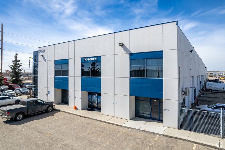 More Photos Of 4999 43rd St SE, Calgary Light Distribution For Sale