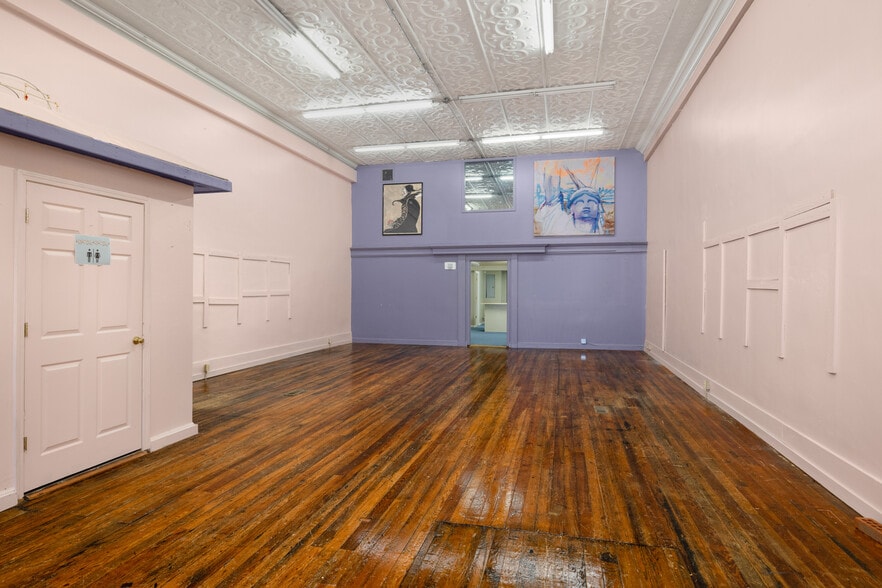 More Photos Of 107-109 W Pleasant Ave, Covington Loft Creative Space For Sale