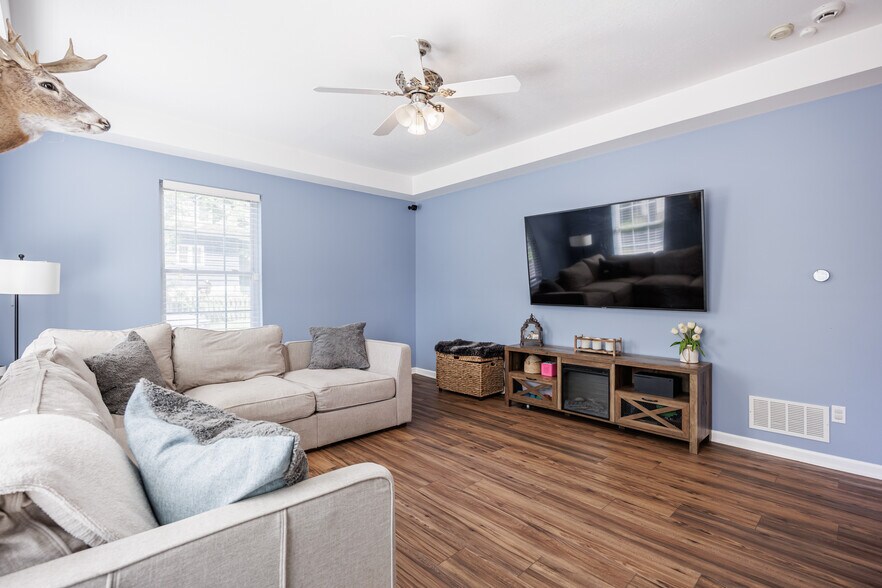 More Photos Of 166 N Main St, Fairport Apartments For Sale