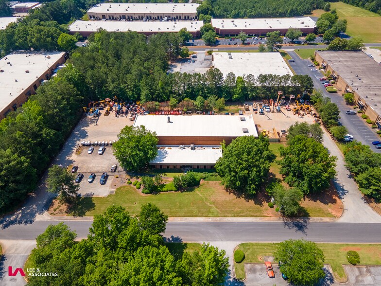 More Photos Of 5355 Morse Dr, Decatur Warehouse For Lease