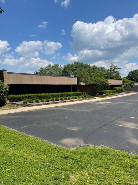 Primary Photo Of 42700 Schoenherr Rd, Sterling Heights Medical For Sale