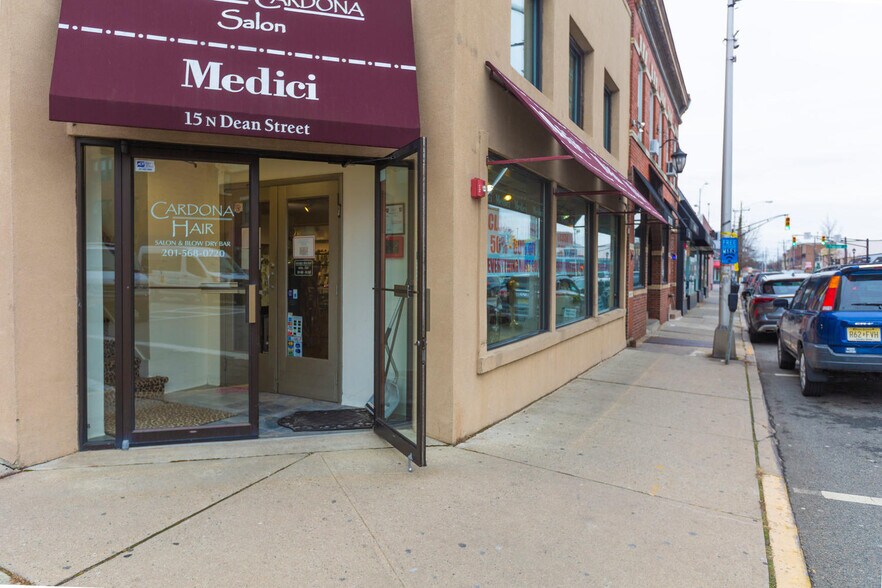 More Photos Of 15 N Dean St, Englewood Restaurant For Lease