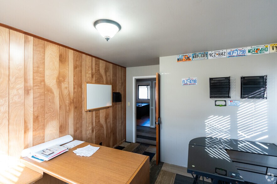 More Photos Of 1613 Ronald Dr, Raleigh Auto Dealership For Sale