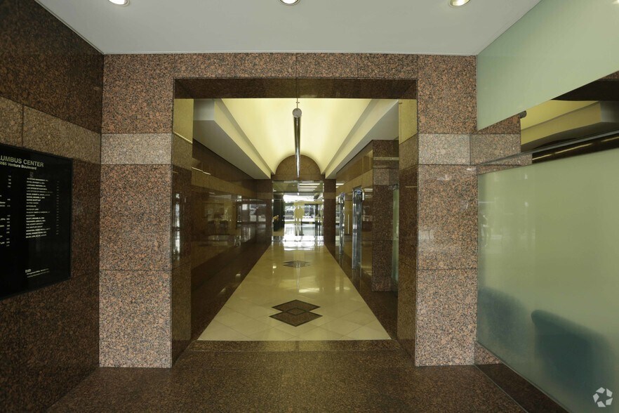 More Photos Of 15165 Ventura Blvd, Sherman Oaks Office For Lease