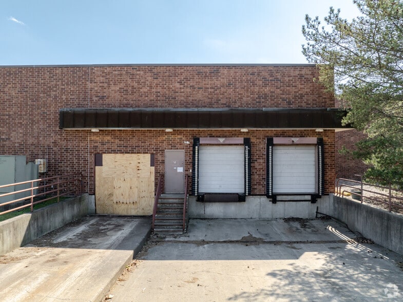 More Photos Of 2917 N Vermilion st, Danville General Retail For Sale