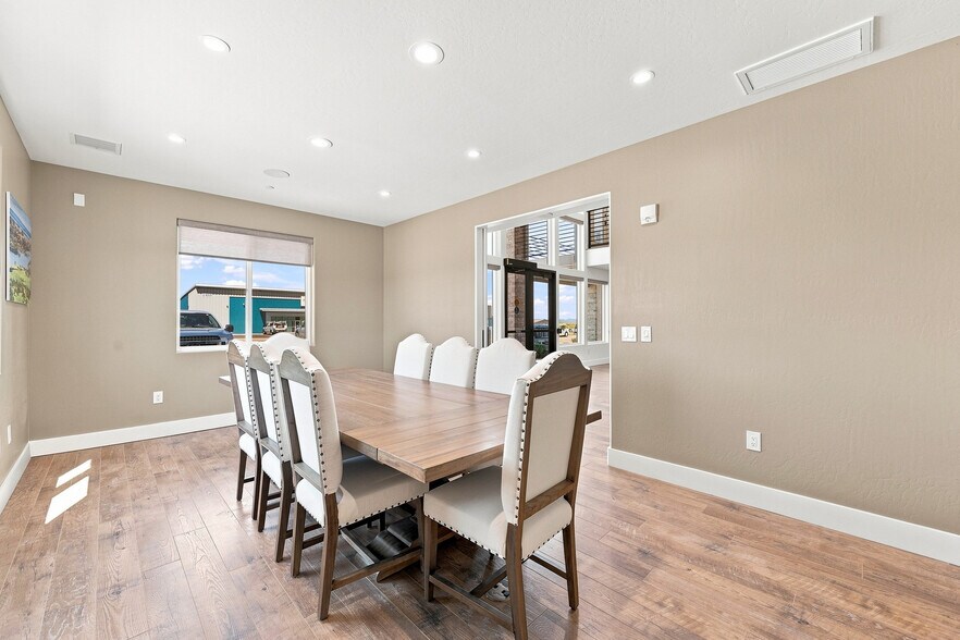 More Photos Of 2220 Taxi Way, Prescott Industrial For Sale