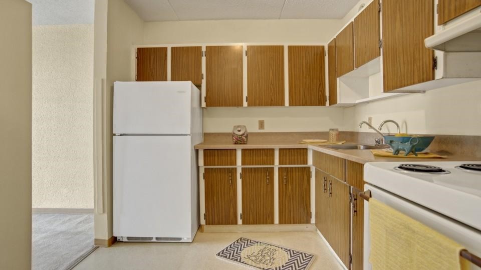 More Photos Of 2131 Broad St, Regina Apartments For Lease