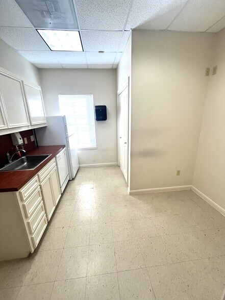 More Photos Of 22028 Highland Knolls Dr, Katy Medical For Sale