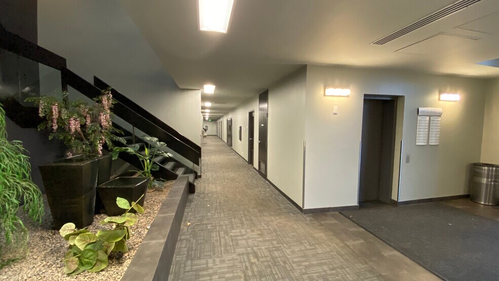 More Photos Of 6851 S Holly Cir, Centennial Office For Lease