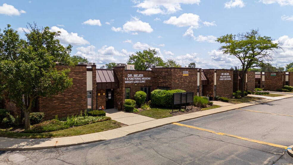 Primary Photo Of 3365 N Arlington Heights Rd, Arlington Heights Unknown For Lease