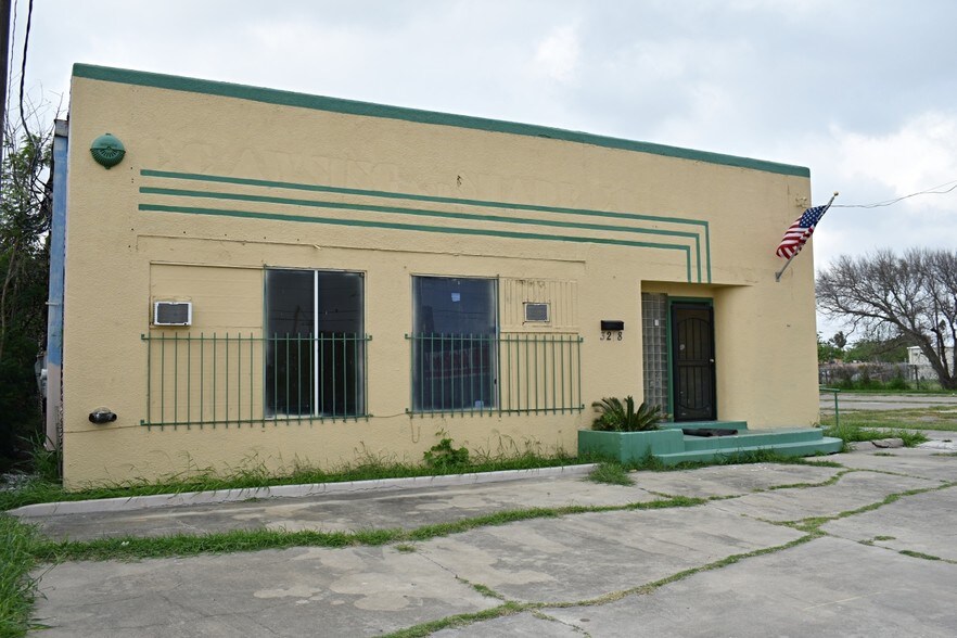 More Photos Of 3210 Leopard St, Corpus Christi General Retail For Sale