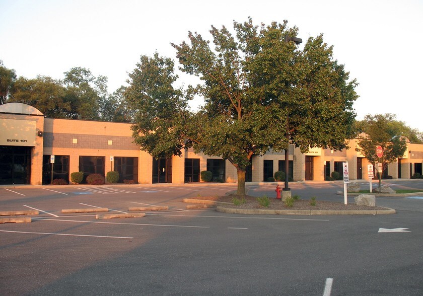 More Photos Of 415 Saint Johns Church Rd, Camp Hill Light Distribution For Lease