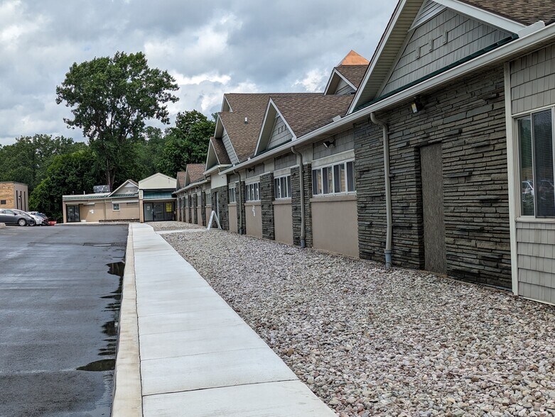 More Photos Of 1160 Chili Ave, Rochester Medical For Lease