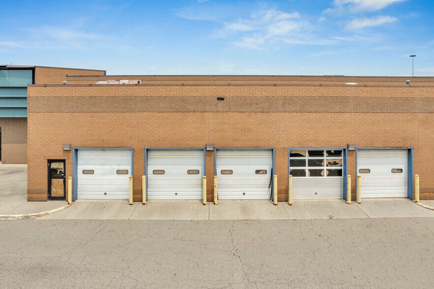More Photos Of 1701 River Valley Cir S, Lancaster Department Store For Lease