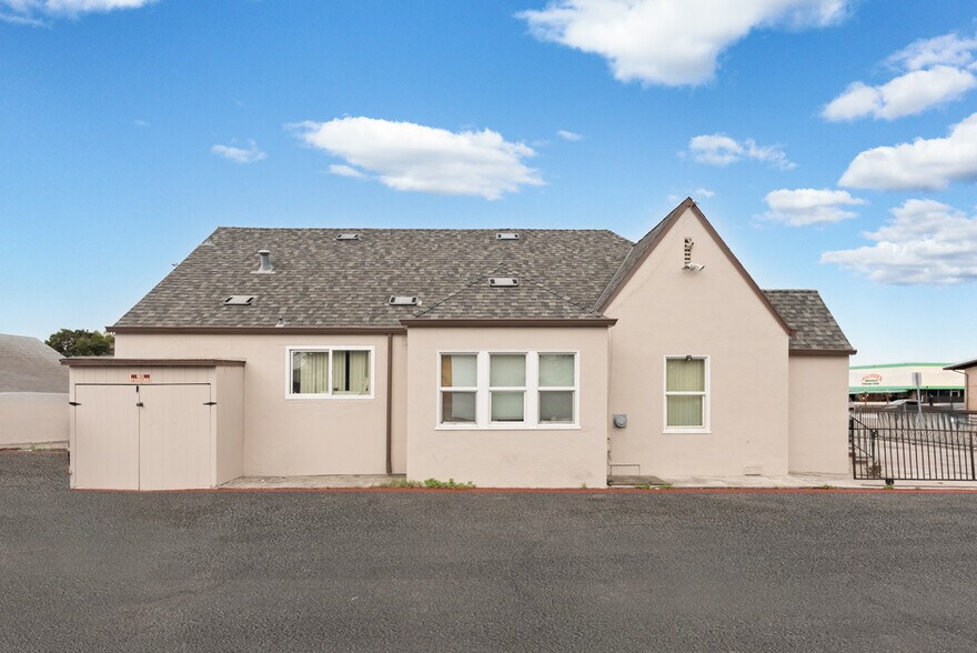 More Photos Of 2090 Marina Blvd, San Leandro Apartments For Sale