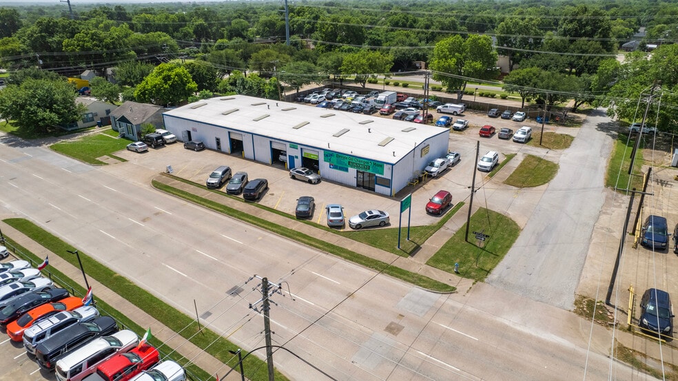 Primary Photo Of 308 W Avenue B, Garland Auto Repair For Sale
