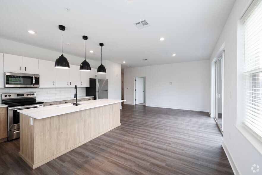 More Photos Of 580 Columbia Tpke, East Greenbush Apartments For Lease