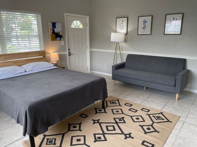 More Photos Of 629 Bay Esplanade, Clearwater Beach Specialty For Sale