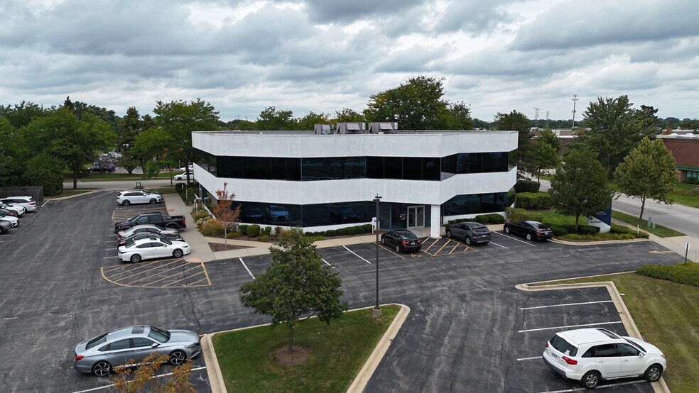 Primary Photo Of 100 Lexington Dr, Buffalo Grove Office For Lease
