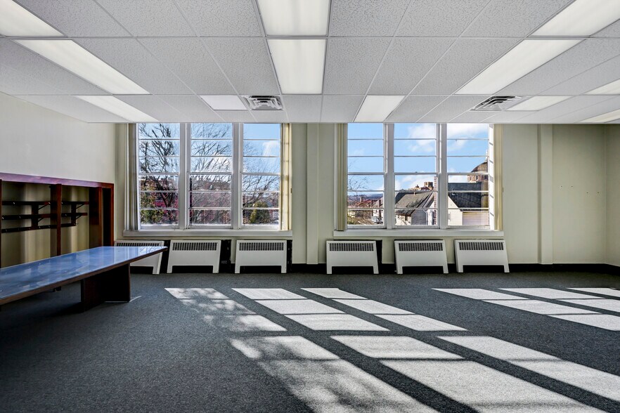 More Photos Of 301 Delaware Ave, Olyphant Office For Sale