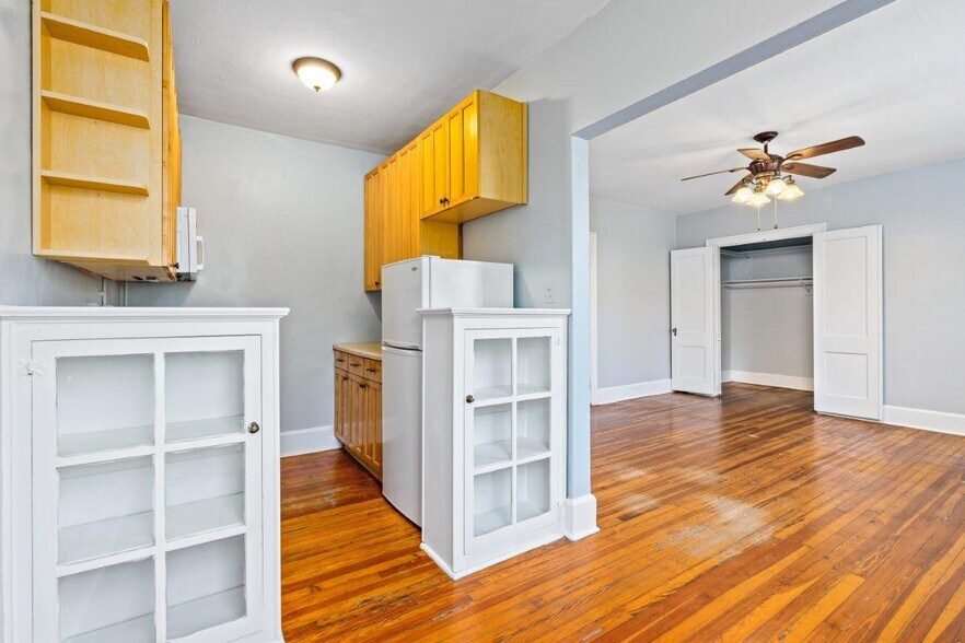 More Photos Of 124 Live Oak Ave, Daytona Beach Apartments For Sale