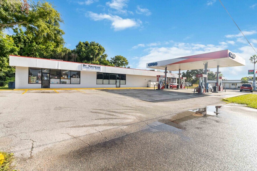 More Photos Of 8431-8433 E Colonial Dr, Orlando Service Station For Lease