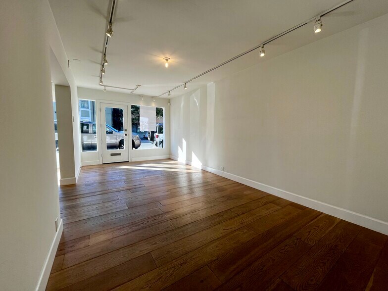 More Photos Of 208 Monterey Ave, Capitola Storefront For Lease