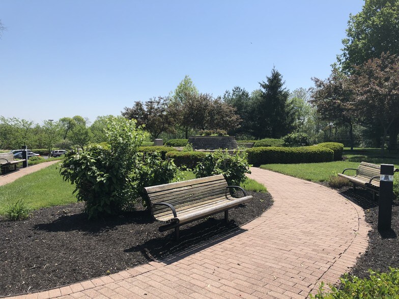 More Photos Of 101 Yorkshire Blvd, Lexington Medical For Lease