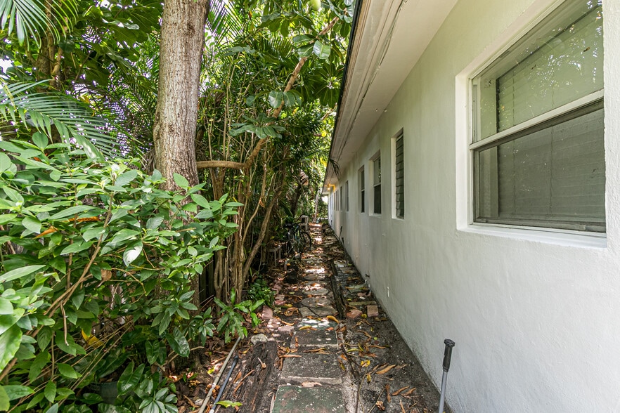 More Photos Of 1717 NE 12th St, Fort Lauderdale Apartments For Sale
