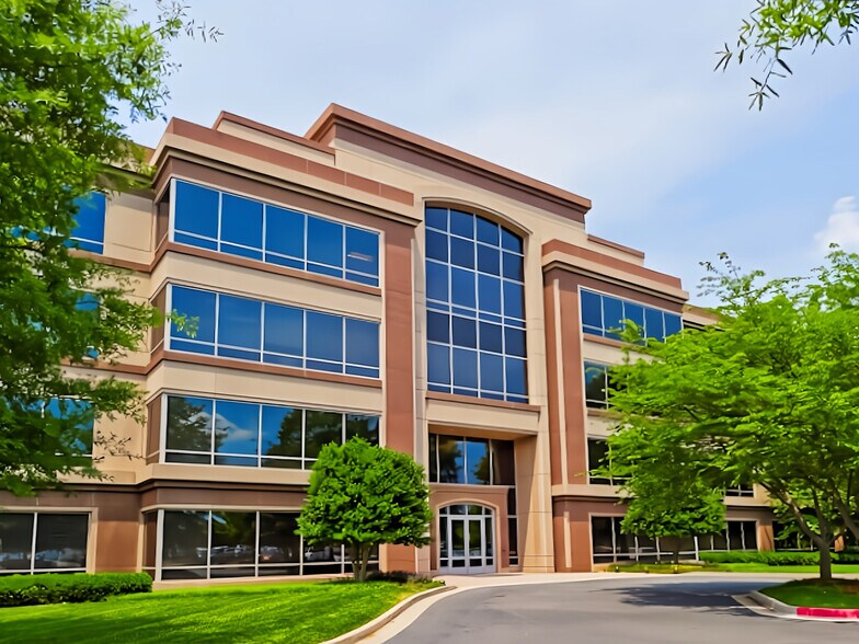 More Photos Of 12600 Deerfield Pky, Alpharetta Coworking Space