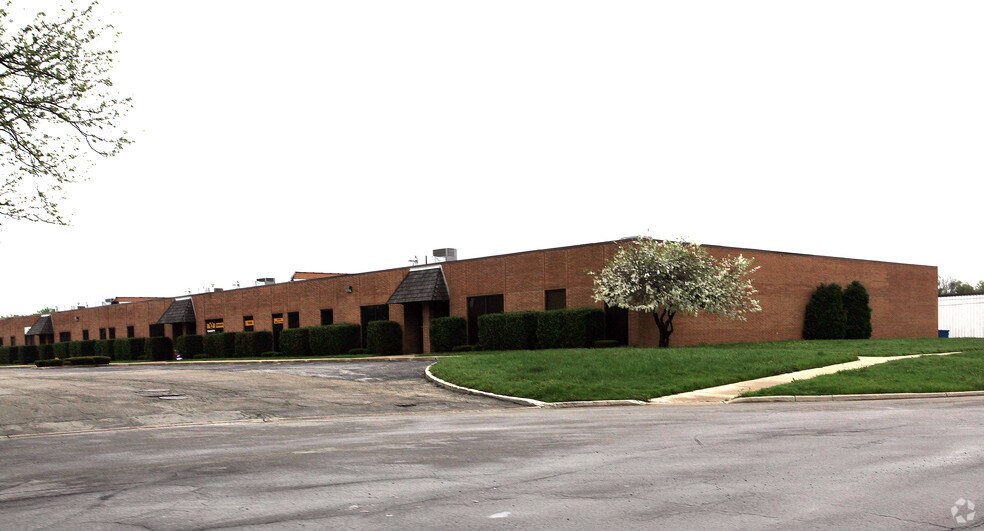 Primary Photo Of 5101-5111 Chase Ave, Downers Grove Warehouse For Lease