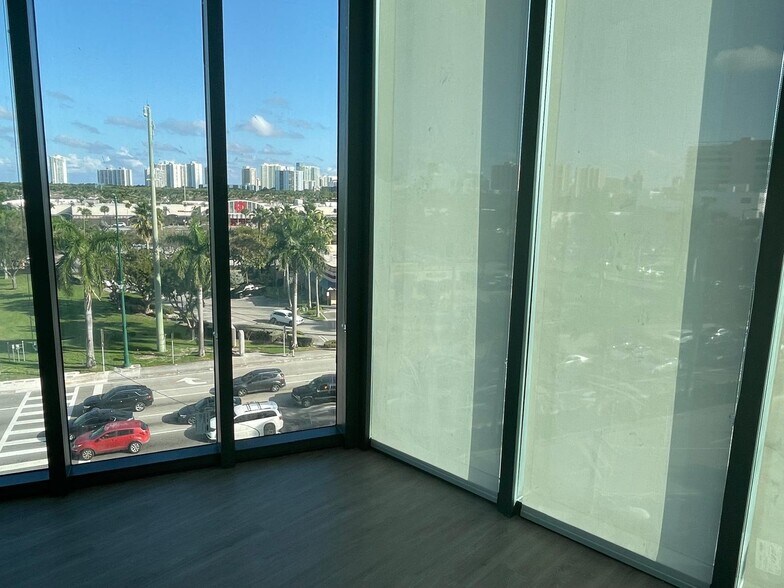 More Photos Of 21290 Biscayne, Aventura Office For Lease