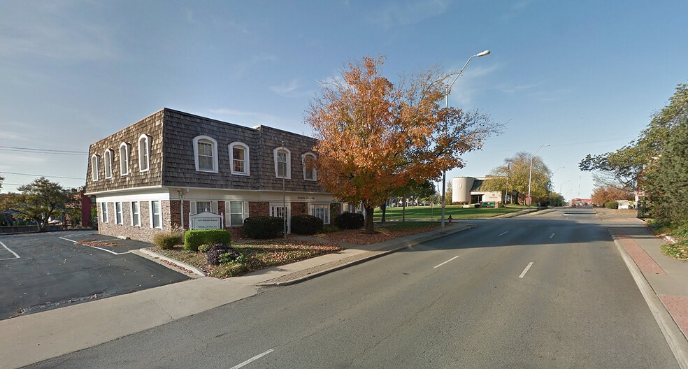 More Photos Of 4400 Madison Ave, Kansas City Office For Sale